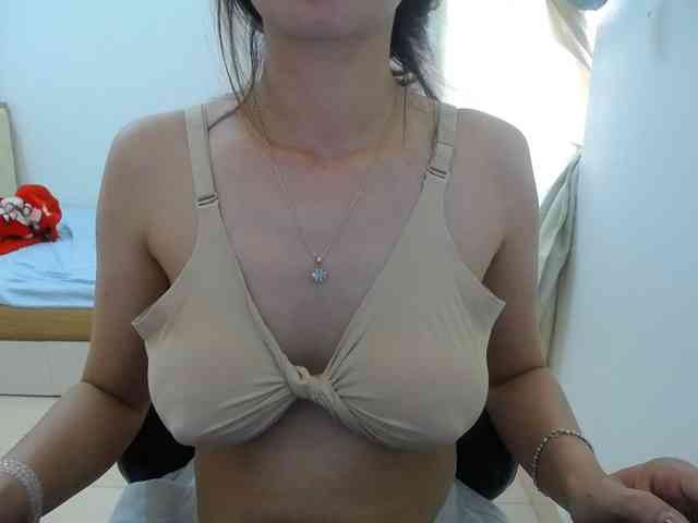 HotQueen93 webcam