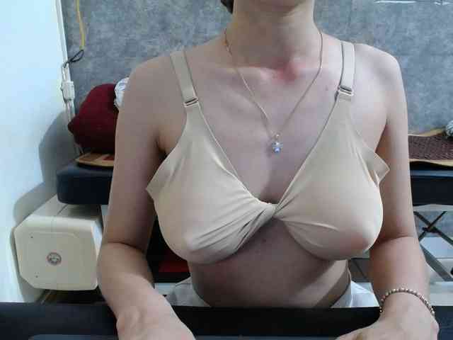 HotQueen93 webcam
