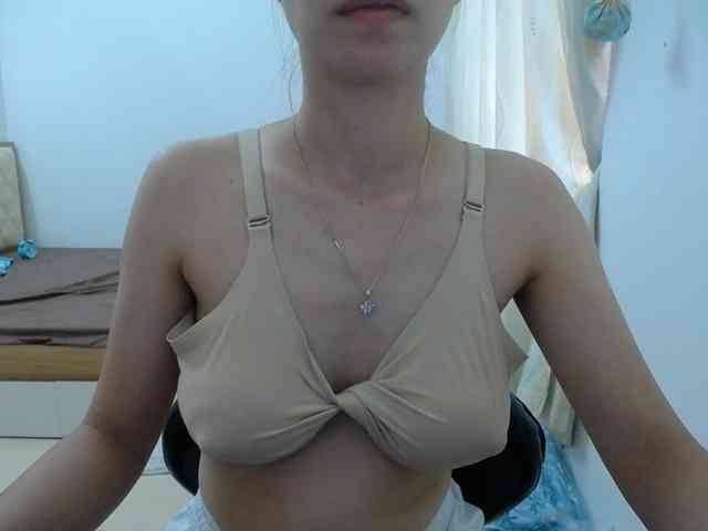 HotQueen93 webcam