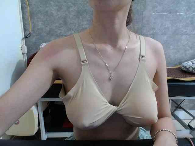 HotQueen93 webcam