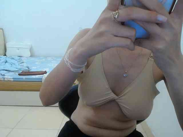 HotQueen93