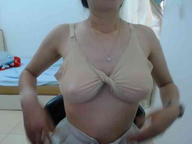 HotQueen93 webcam