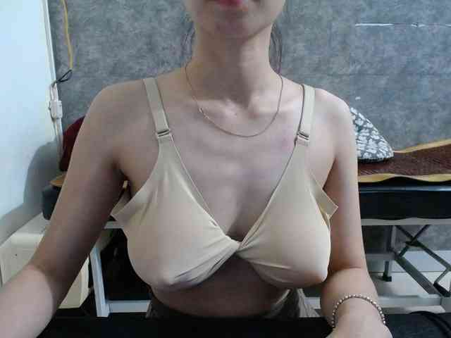 HotQueen93 webcam