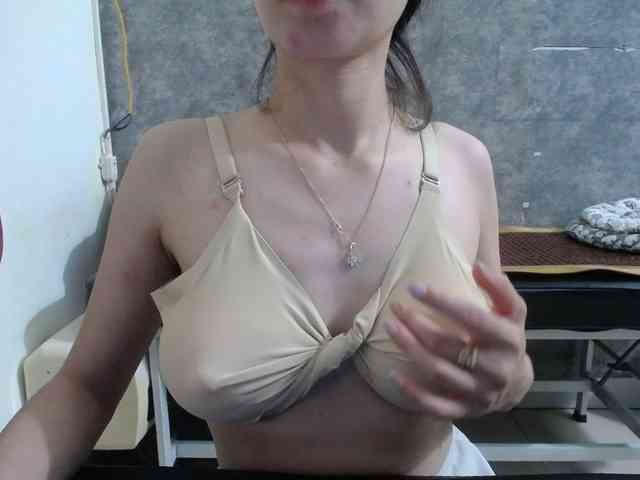 HotQueen93 webcam