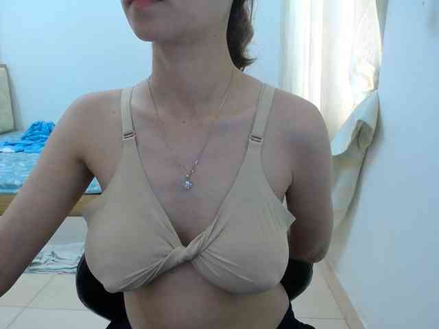 HotQueen93 webcam