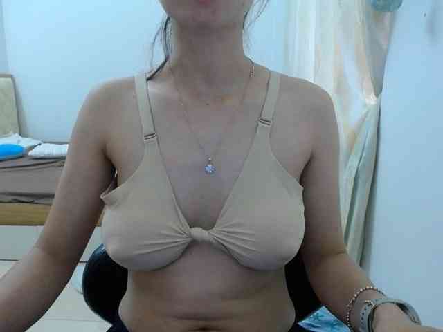 HotQueen93 webcam
