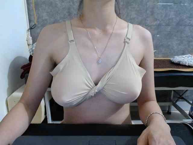 HotQueen93 webcam