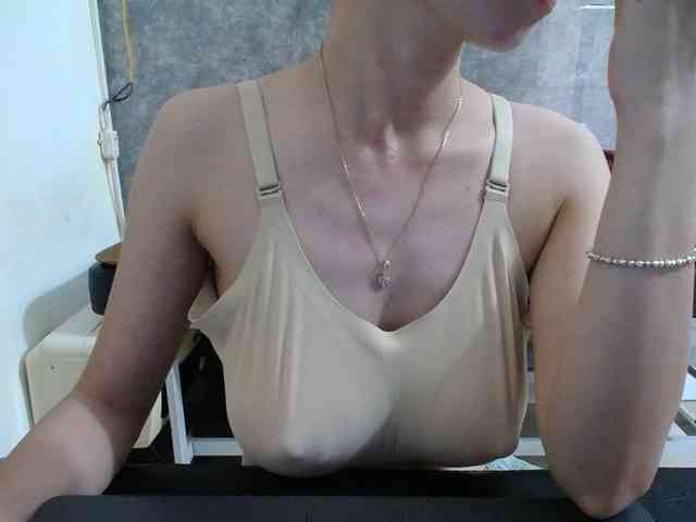 HotQueen93 webcam