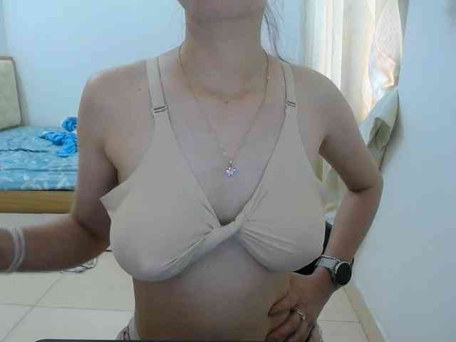 HotQueen93 webcam