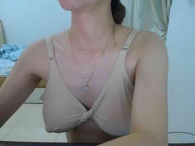 HotQueen93 webcam