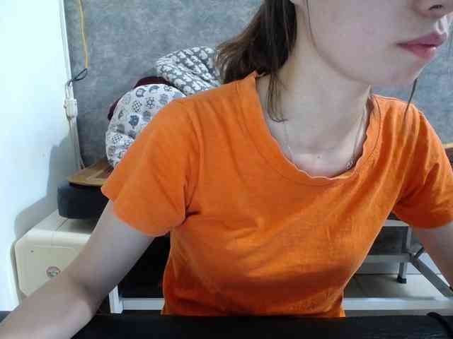 HotQueen93 webcam