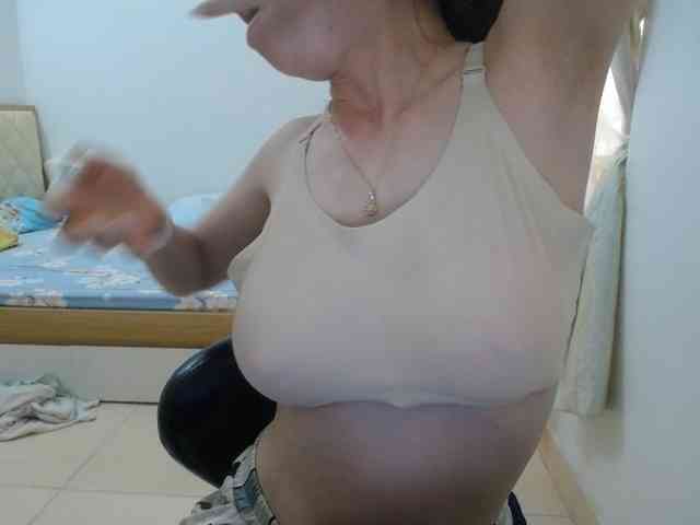 HotQueen93 webcam