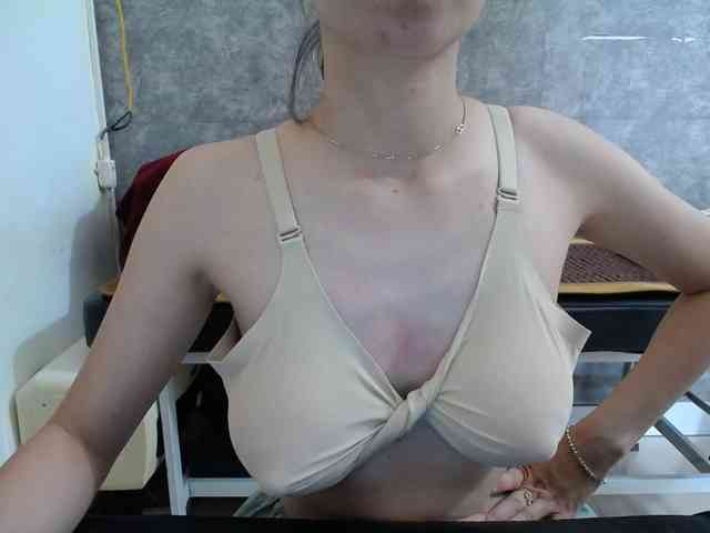 HotQueen93