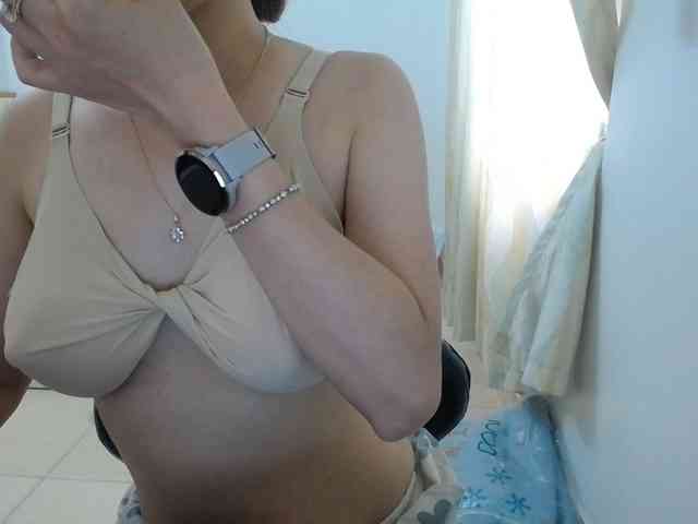 HotQueen93 webcam