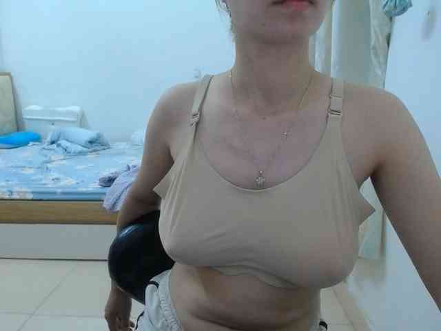 HotQueen93 HotQueen93