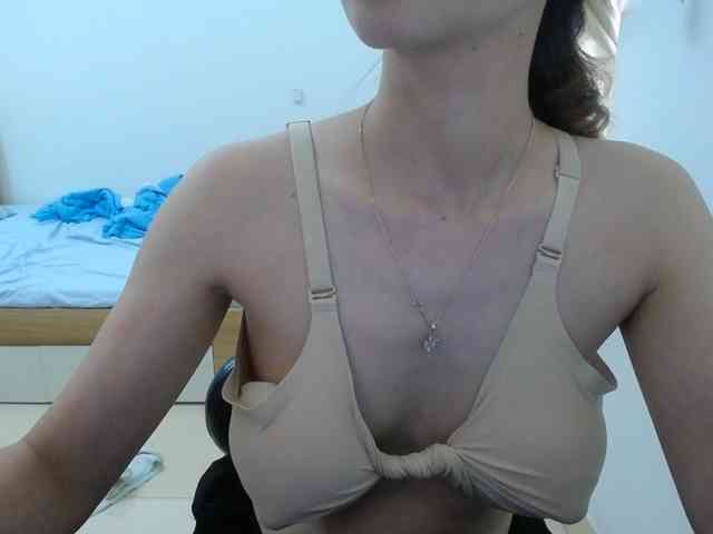 HotQueen93 webcam