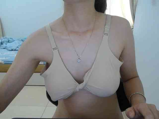 HotQueen93 webcam
