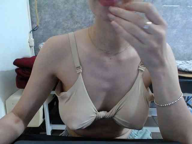 HotQueen93