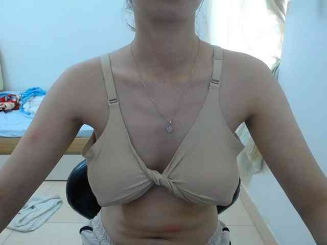 HotQueen93 webcam