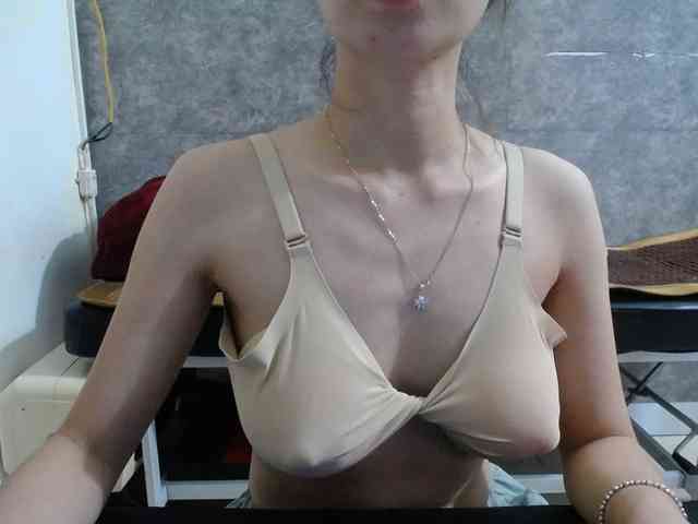 HotQueen93 webcam