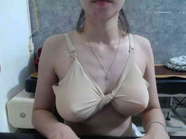 HotQueen93 webcam
