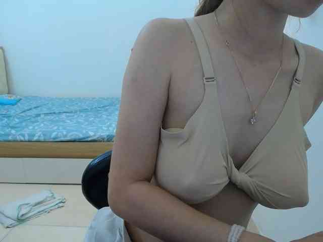 HotQueen93 HotQueen93