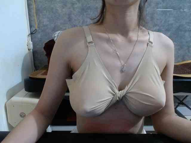 HotQueen93 webcam