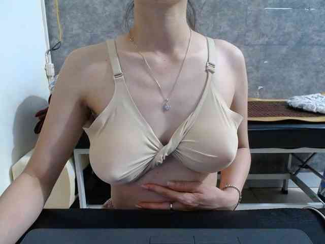 HotQueen93