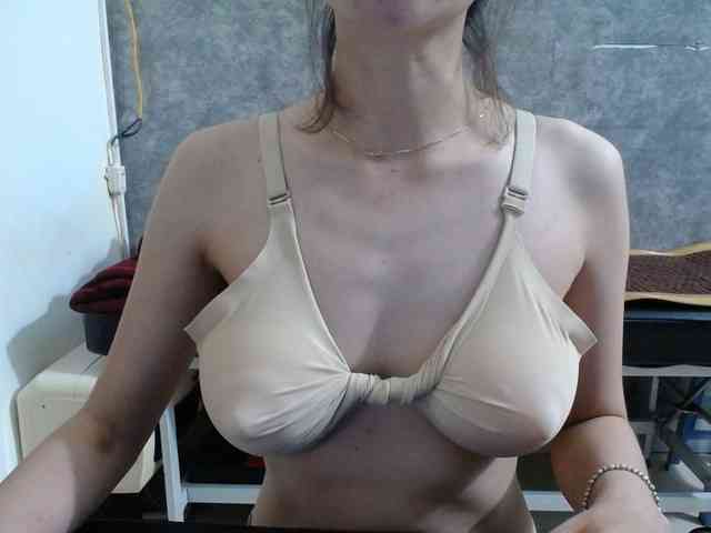 HotQueen93 webcam