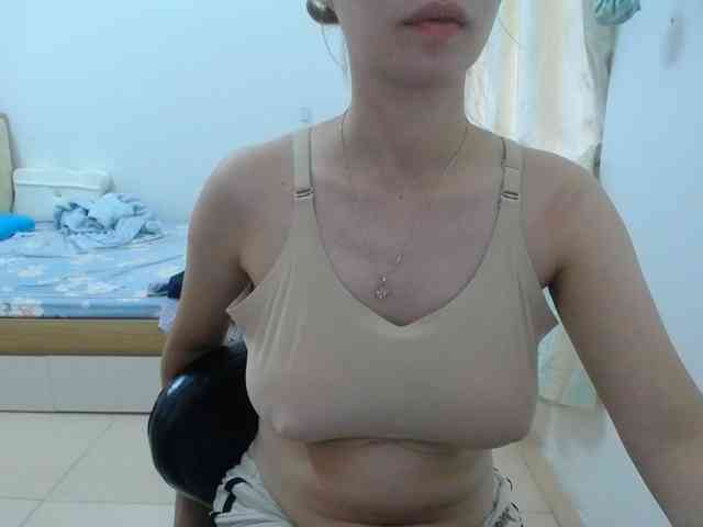HotQueen93 webcam