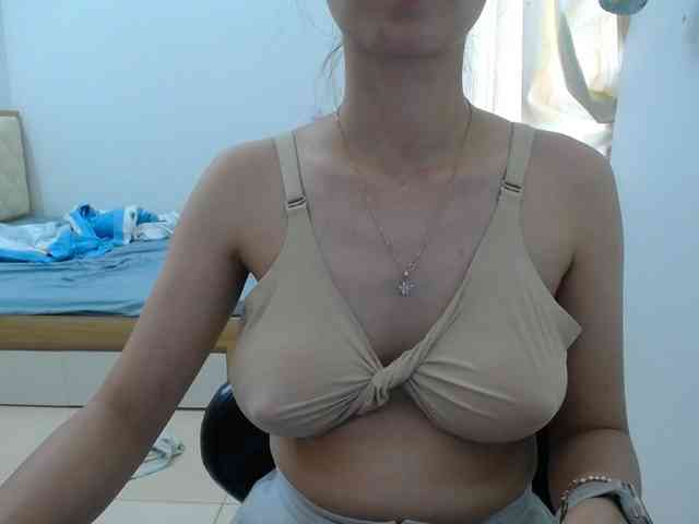 HotQueen93 webcam