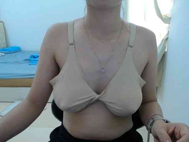 HotQueen93 webcam