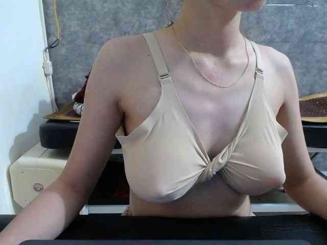 HotQueen93