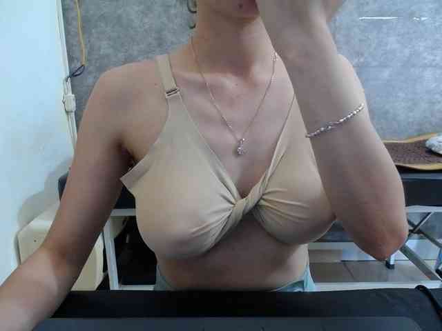 HotQueen93