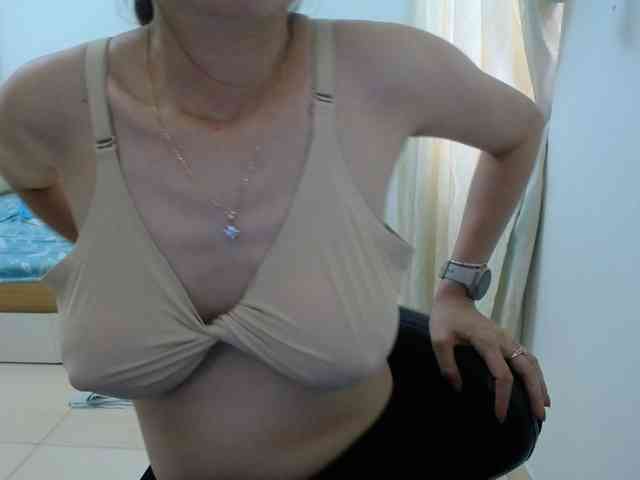 HotQueen93 webcam