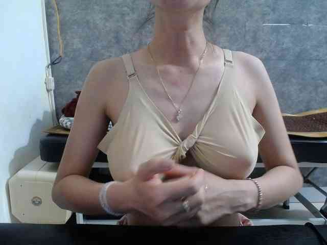 HotQueen93