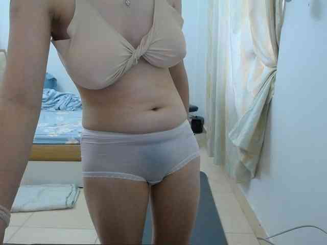 HotQueen93 Live Webcam on BongaCams