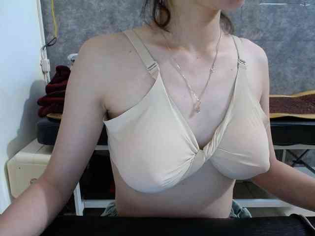 HotQueen93 webcam