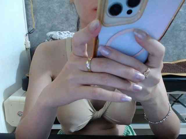 HotQueen93 webcam