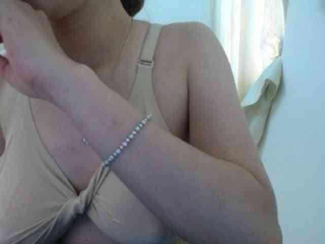 HotQueen93 webcam
