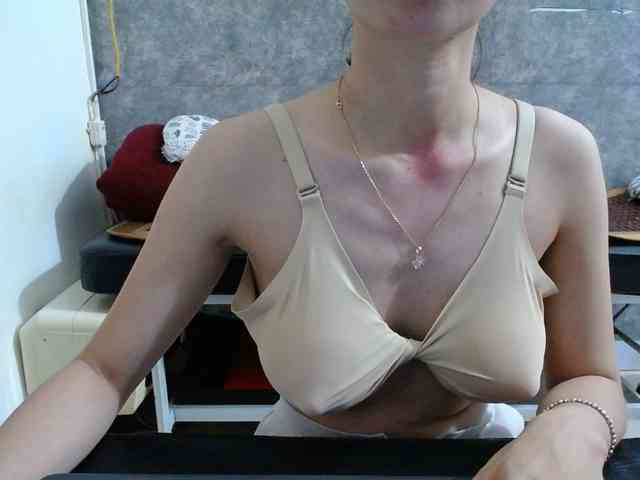 HotQueen93