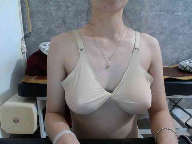 HotQueen93 webcam