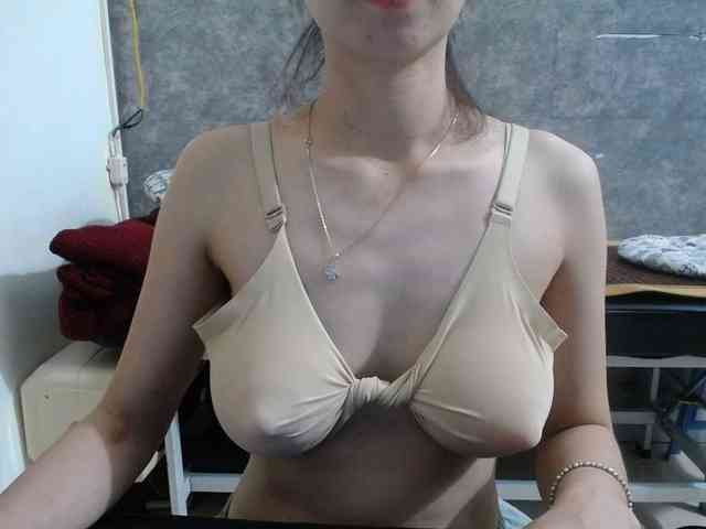 HotQueen93 webcam