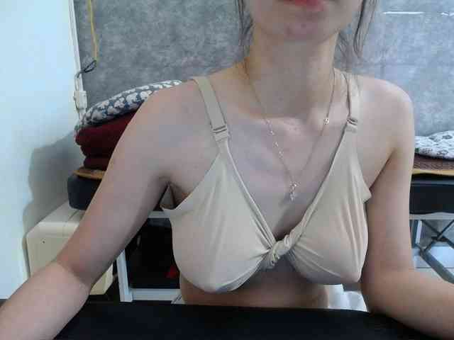 HotQueen93 webcam