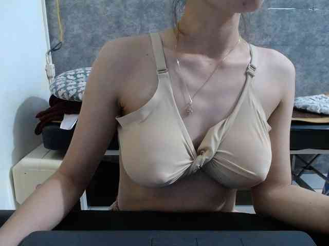 HotQueen93