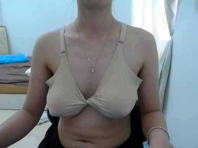 HotQueen93 webcam