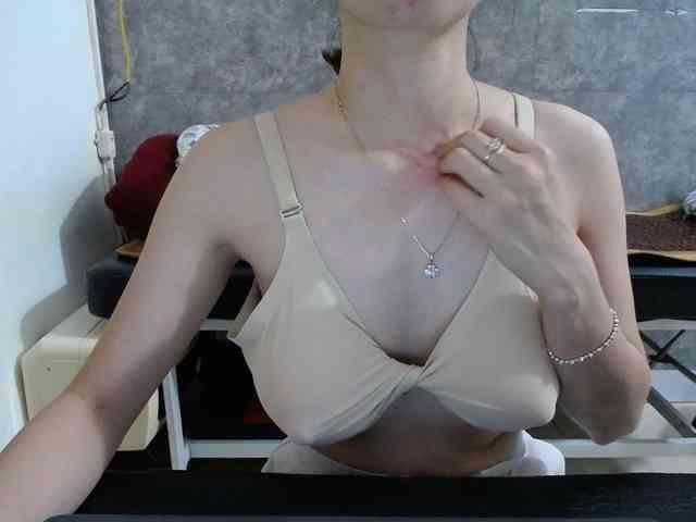 HotQueen93