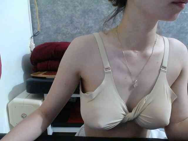 HotQueen93 webcam