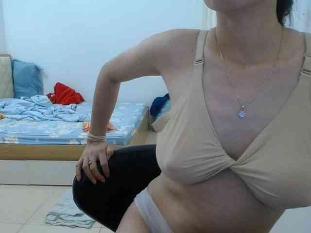 HotQueen93 webcam