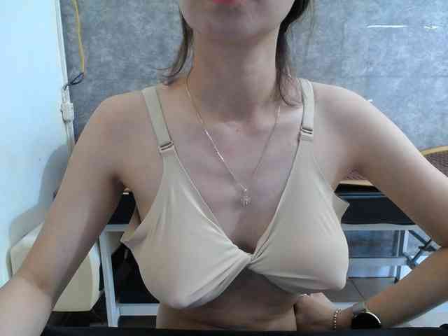 HotQueen93 webcam